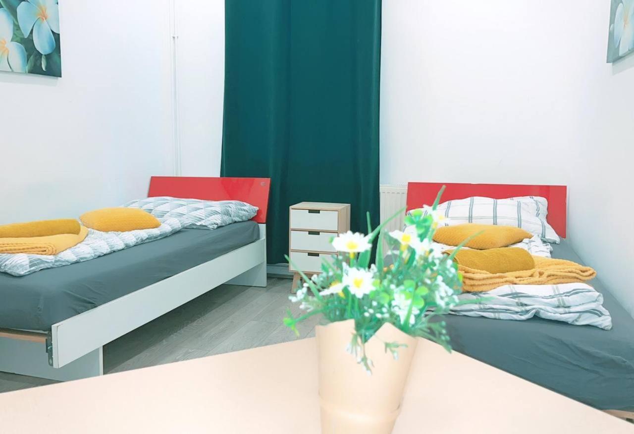 וינה Comfort Triple Room Hn מראה חיצוני תמונה